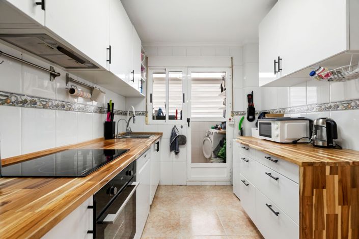 Image No.7-4 Bed Semi-Detached for sale