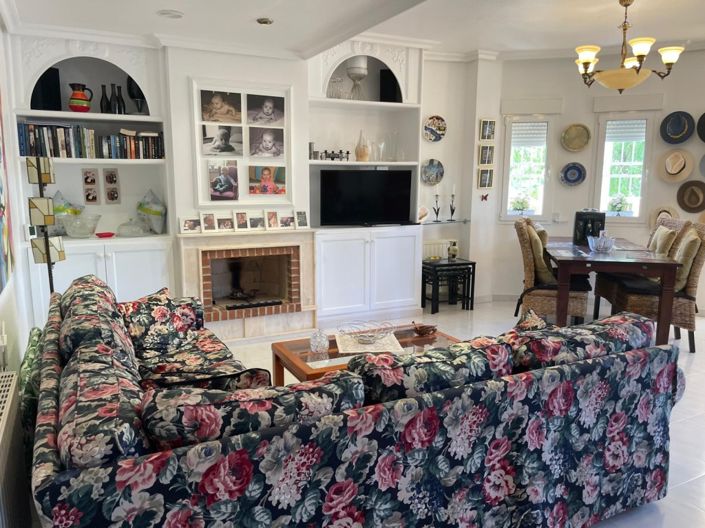 Image No.8-4 Bed Villa for sale