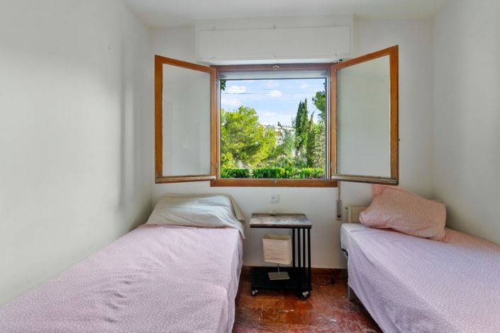 Image No.11-6 Bed Villa for sale