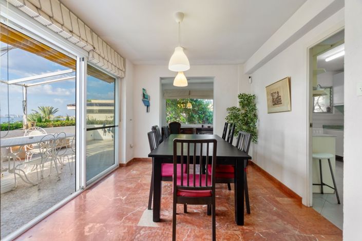 Image No.5-6 Bed Villa for sale