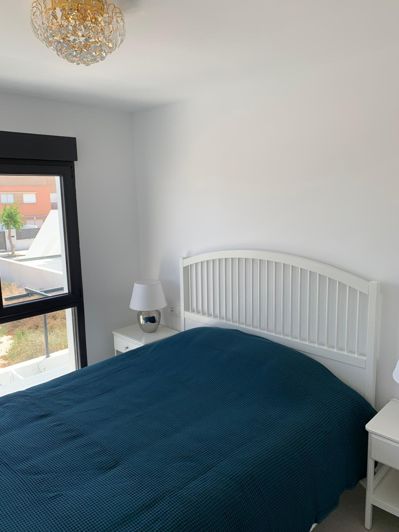 Image No.10-2 Bed Property for sale