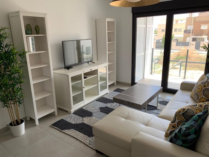 Image No.4-2 Bed Property for sale