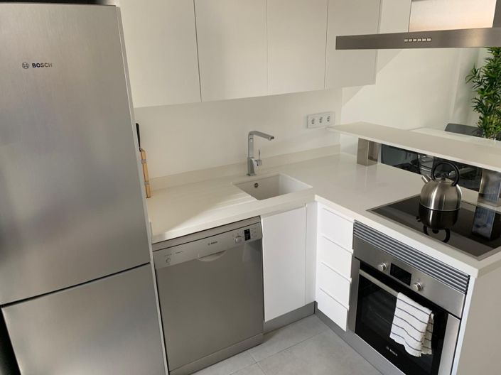 Image No.8-2 Bed Property for sale