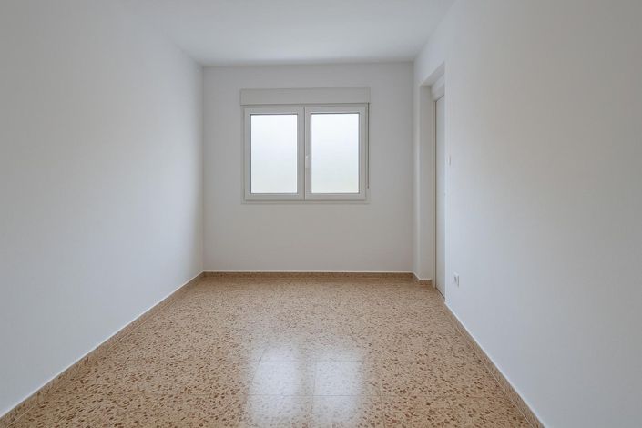 Image No.4-3 Bed Property for sale