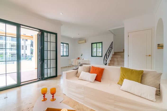 Image No.12-3 Bed Villa for sale