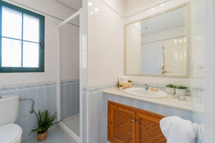 Image No.18-3 Bed Villa for sale