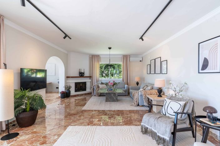 Image No.3-3 Bed Villa for sale