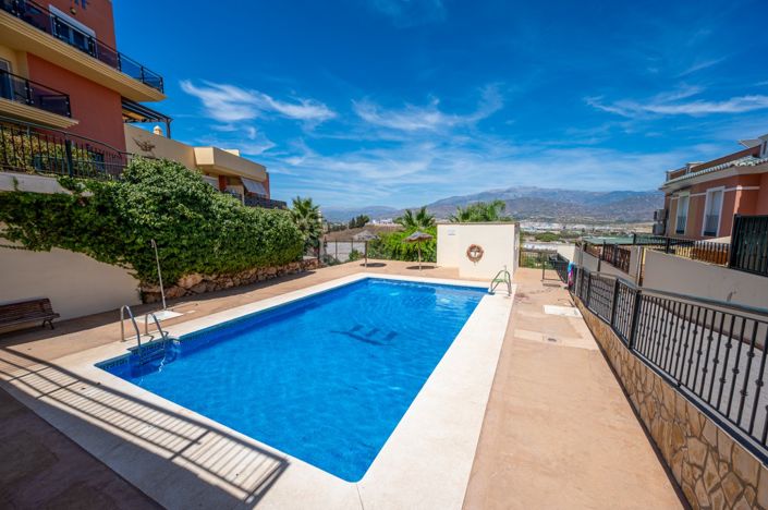 Image No.17-3 Bed Townhouse for sale