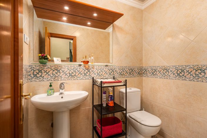 Image No.27-3 Bed Townhouse for sale