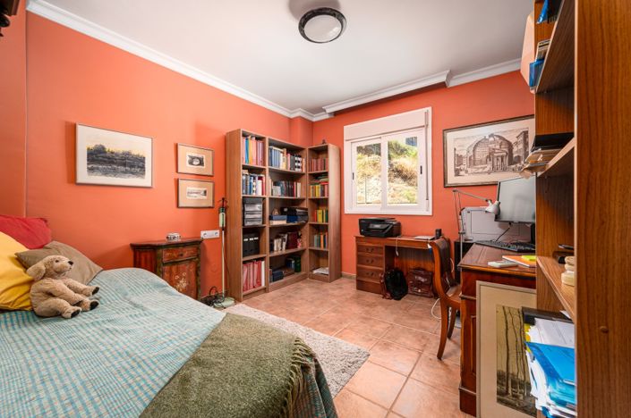 Image No.8-3 Bed Townhouse for sale