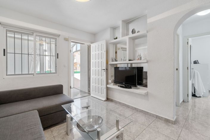 Image No.14-2 Bed Townhouse for sale