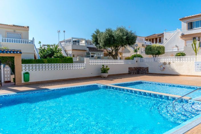 Image No.23-2 Bed Townhouse for sale