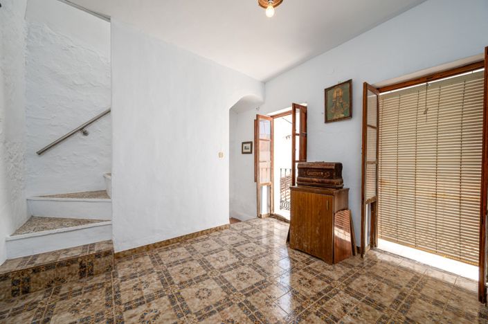 Image No.11-3 Bed Townhouse for sale