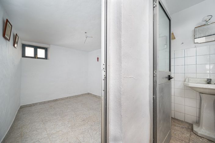 Image No.13-3 Bed Townhouse for sale