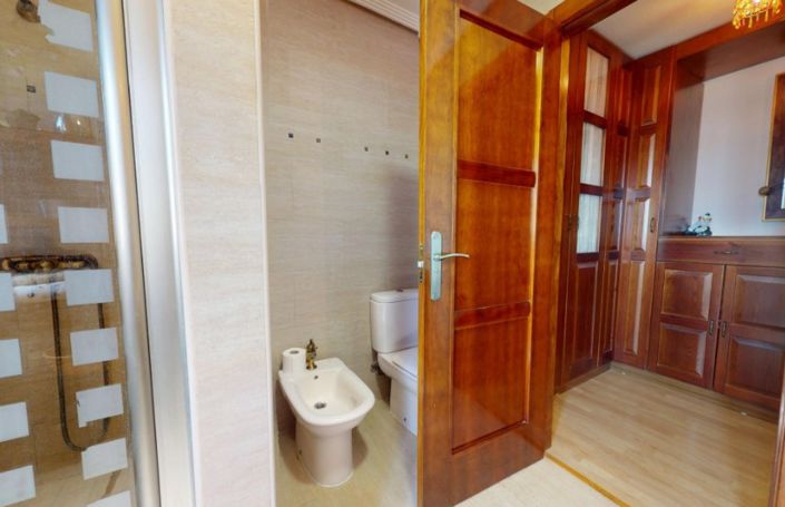 Image No.30-5 Bed Villa for sale