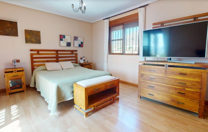 Image No.31-5 Bed Villa for sale