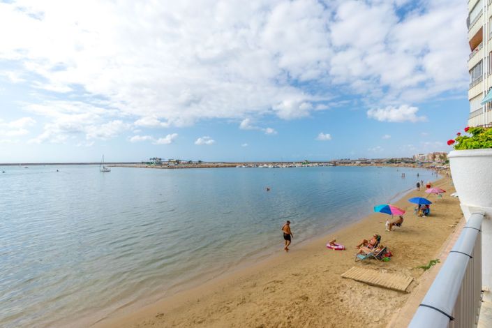 Image No.22-3 Bed Property for sale