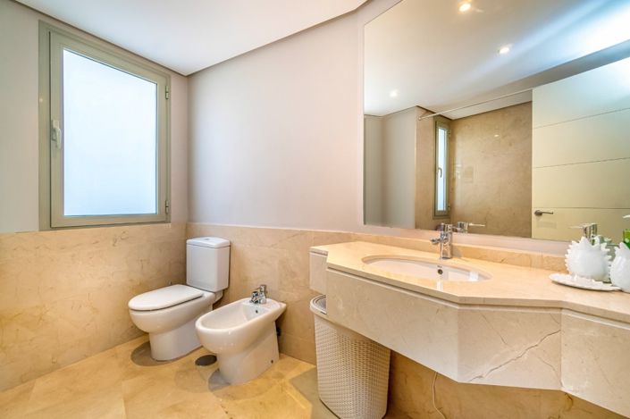 Image No.18-3 Bed Apartment for sale