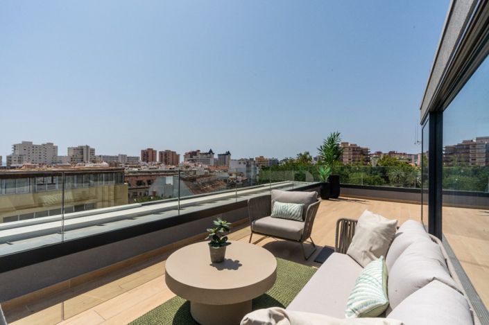 Image No.1-3 Bed Property for sale