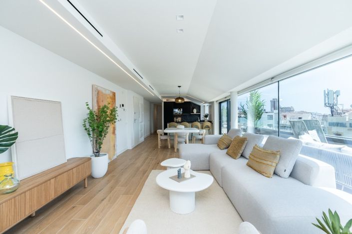 Image No.5-3 Bed Property for sale