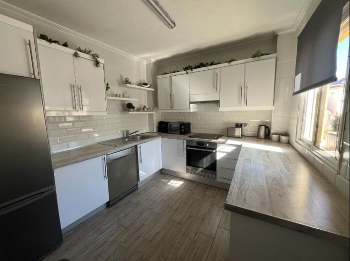 Image No.3-4 Bed Villa for sale