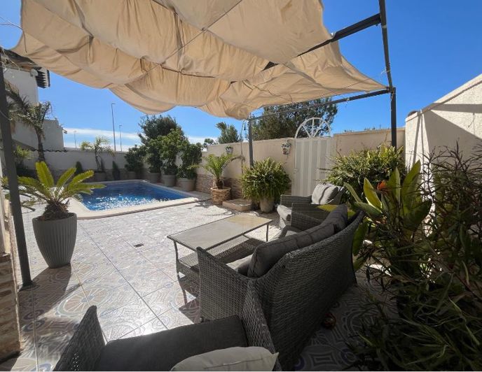 Image No.4-4 Bed Villa for sale