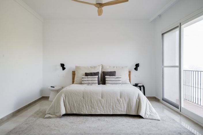 Image No.22-4 Bed Townhouse for sale