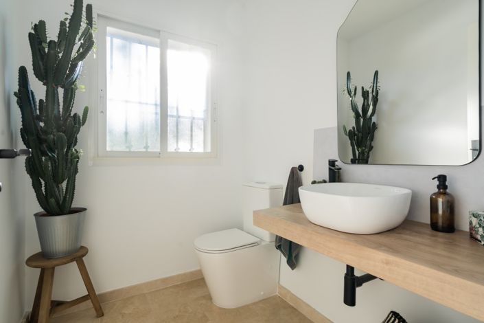 Image No.26-4 Bed Townhouse for sale