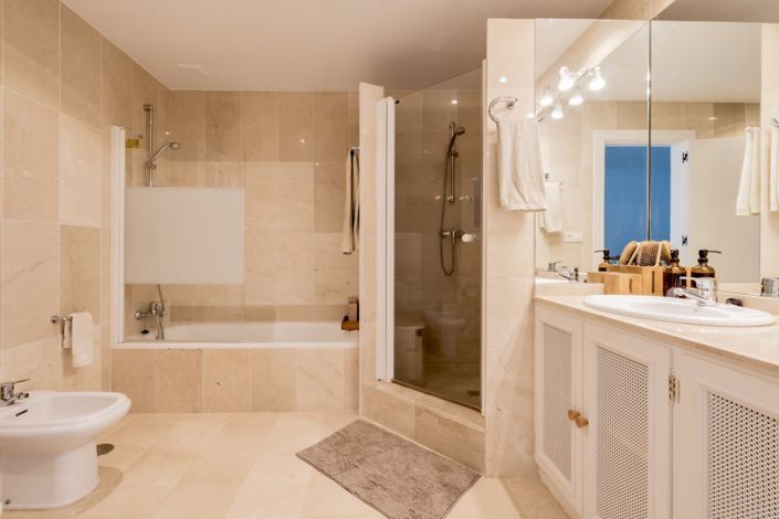 Image No.29-4 Bed Townhouse for sale