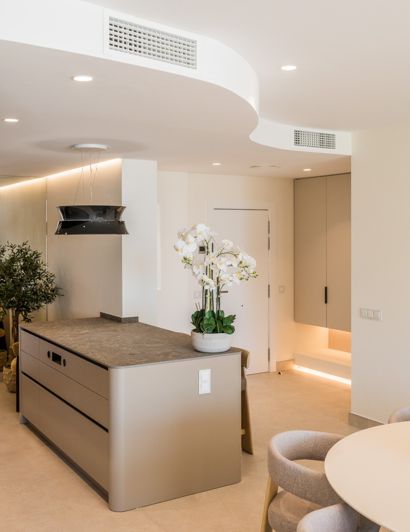 Image No.21-3 Bed Property for sale