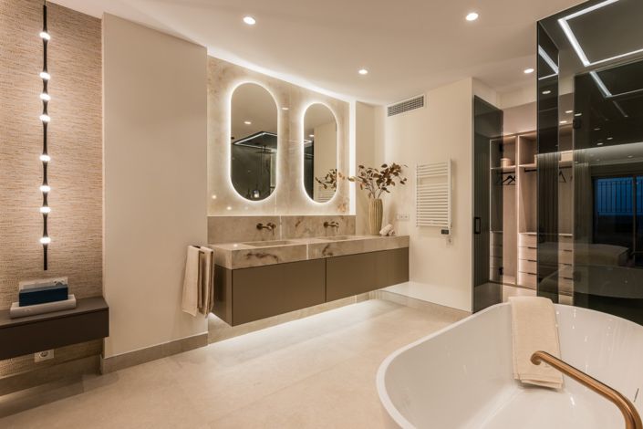 Image No.43-3 Bed Property for sale