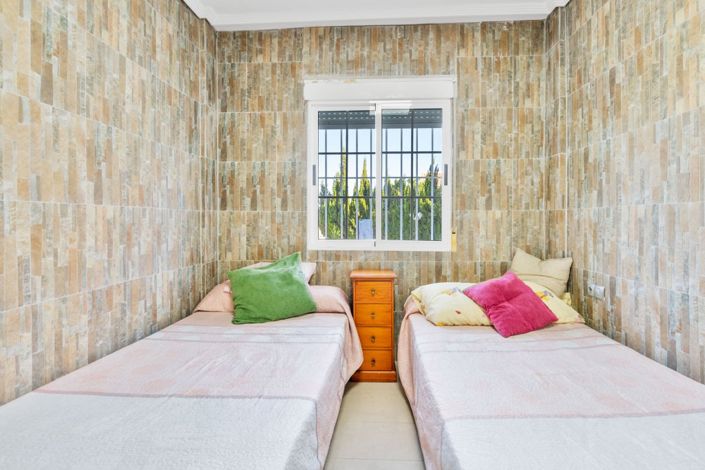 Image No.11-5 Bed Villa for sale