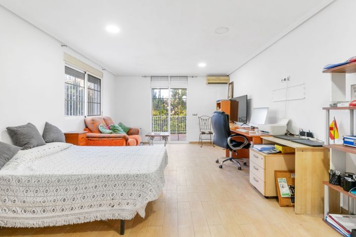 Image No.15-5 Bed Villa for sale