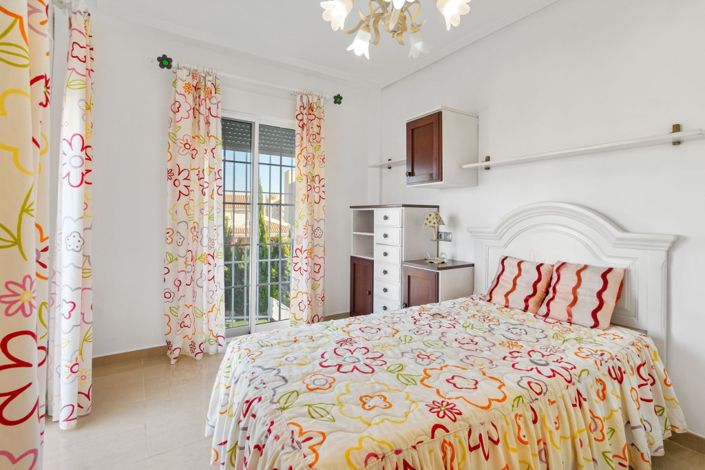 Image No.20-5 Bed Villa for sale