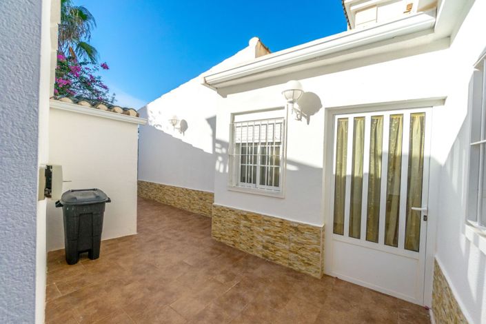 Image No.29-5 Bed Villa for sale