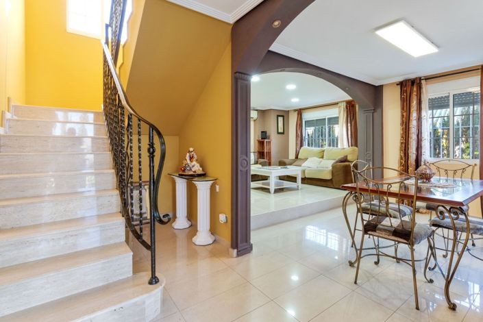 Image No.7-5 Bed Villa for sale