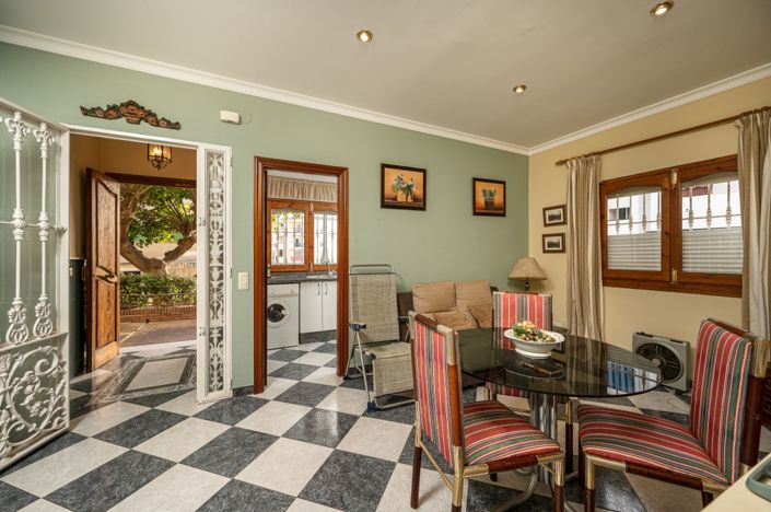 Image No.1-2 Bed Property for sale