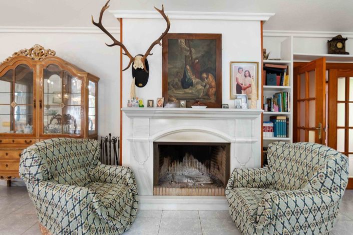 Image No.8-8 Bed Villa for sale