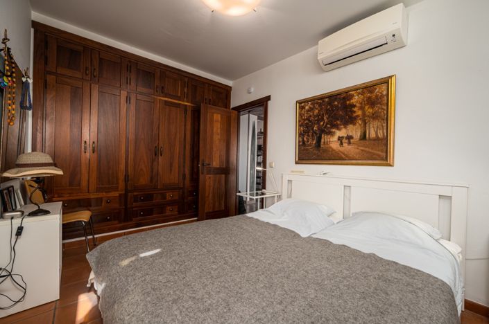 Image No.22-3 Bed Property for sale