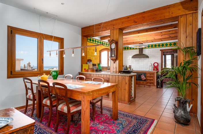 Image No.5-3 Bed Property for sale