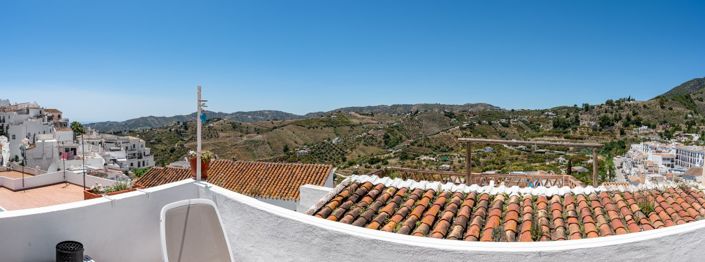 Image No.28-2 Bed Townhouse for sale