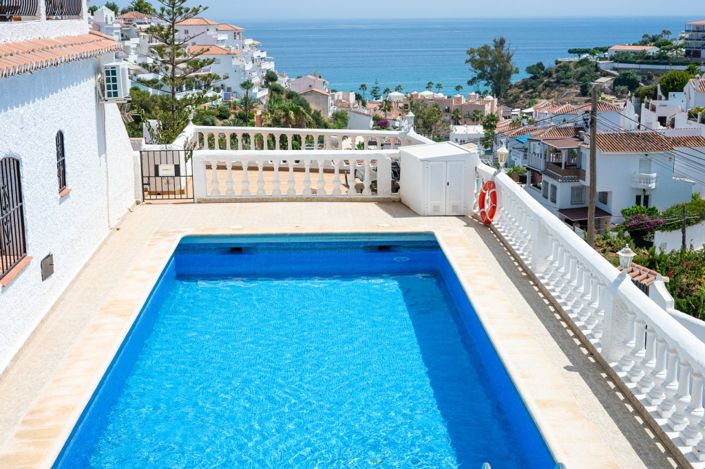 Image No.1-4 Bed Apartment for sale