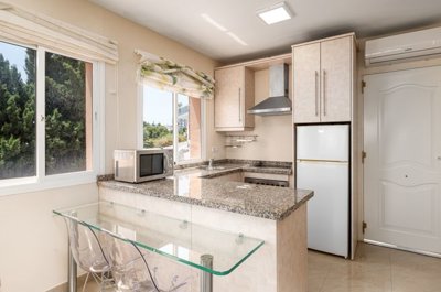 bzpaap113172812781024v09dfb