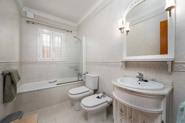 Image No.19-4 Bed Villa for sale