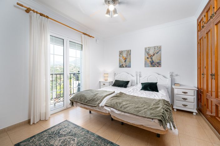 Image No.20-4 Bed Villa for sale