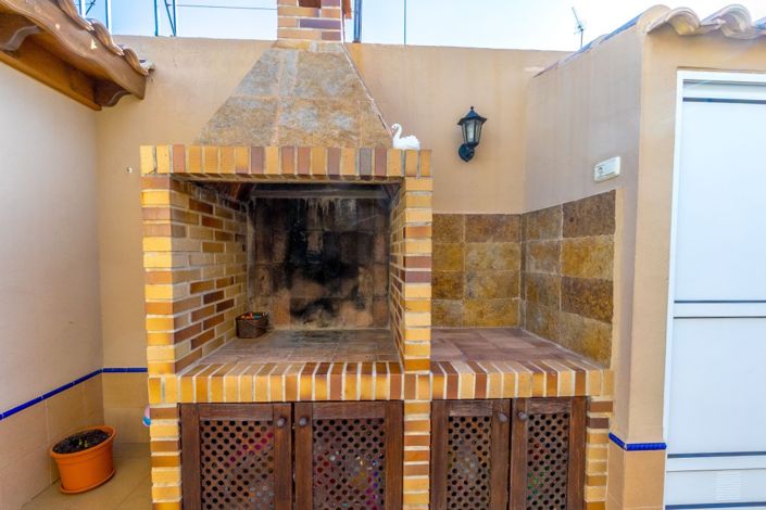 Image No.18-3 Bed Villa for sale