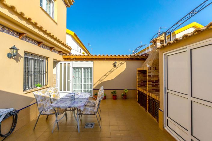 Image No.21-3 Bed Villa for sale