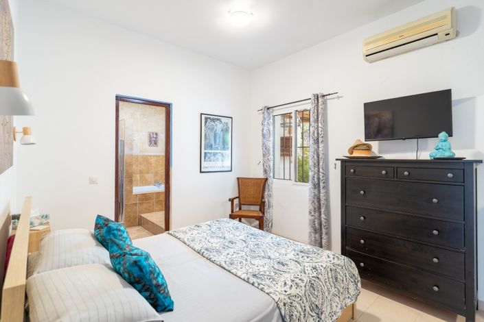 Image No.12-4 Bed Villa for sale