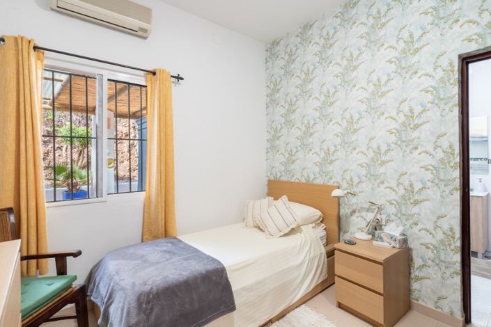 Image No.14-4 Bed Villa for sale