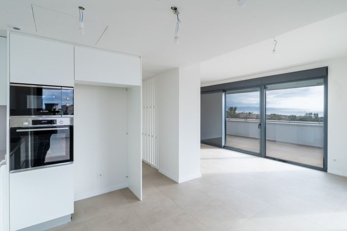 Image No.3-2 Bed Property for sale